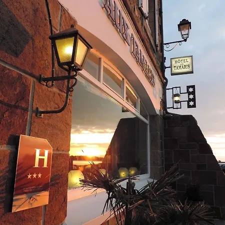 Aux Tamaris - Vue Hotel